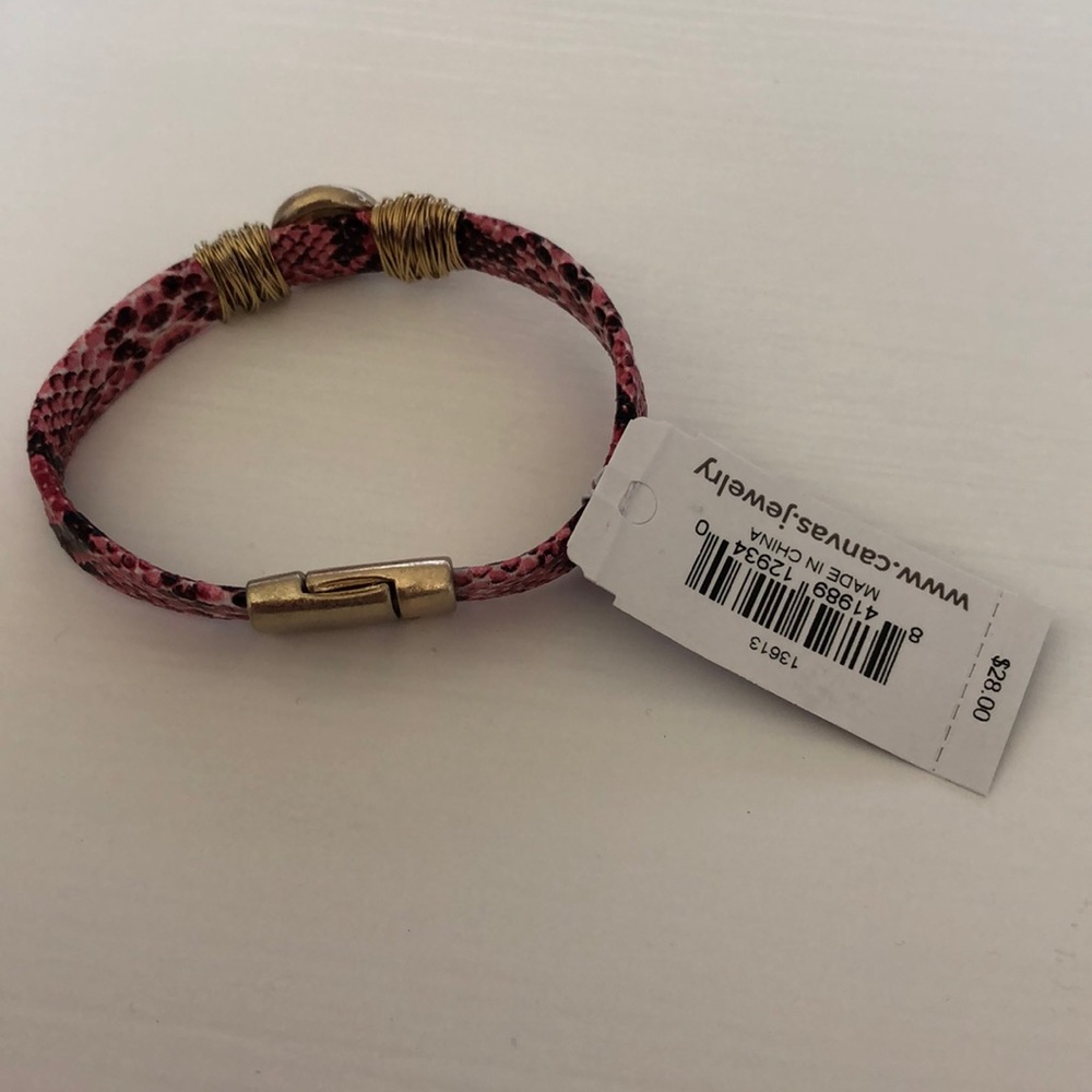 Beautiful NWT Rose Python Magnetic Bracelet!๐ - Picture 2 of 3
